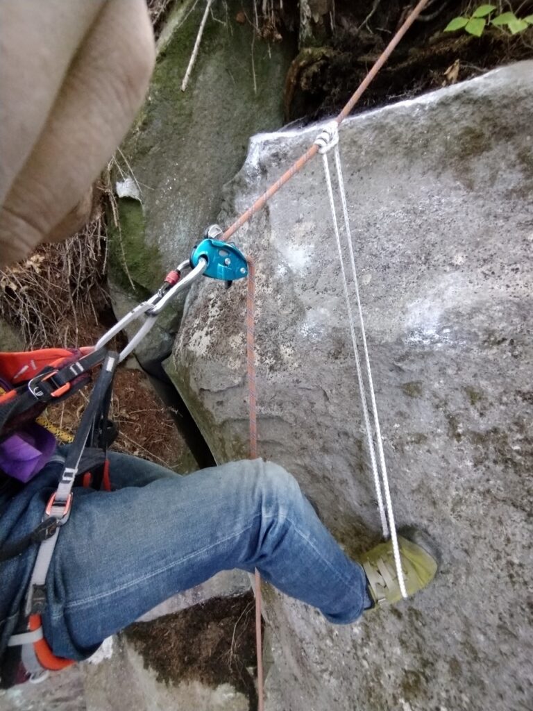 クライミングロープの登り方 グリグリ スリング