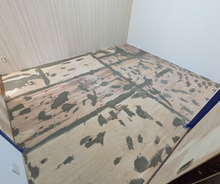 アースタッグ施工後の床の状態